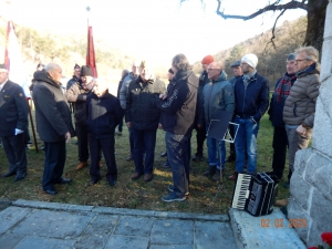 Spominska slovesnost v Dovcah pri Komnu