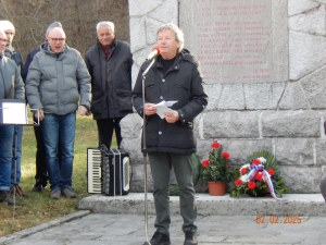 Spominska slovesnost v Dovcah pri Komnu