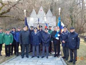 Spominska slovesnost v Dovcah pri Komnu