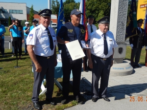 Proslava pri spomeniku 